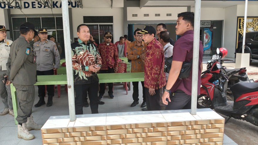 Kunjungan Bupati Kubu Raya ke Desa Kapur, Serap Aspirasi dan Tinjau Penertiban PKL